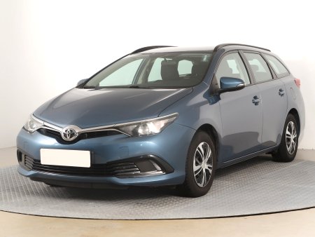 Toyota Auris, 2015 - pohled č. 3