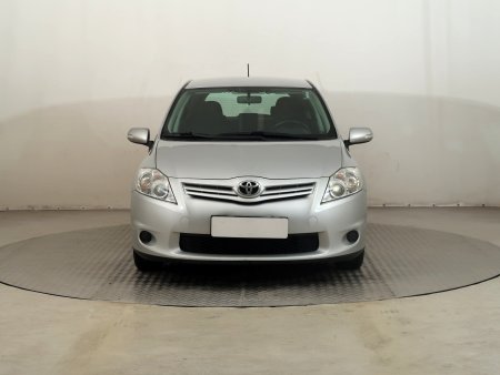 Toyota Auris, 2012 - pohled č. 2