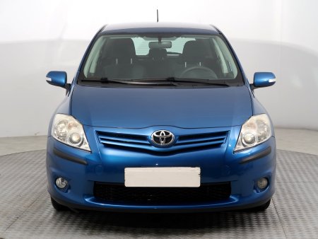 Toyota Auris, 2011 - pohled č. 2