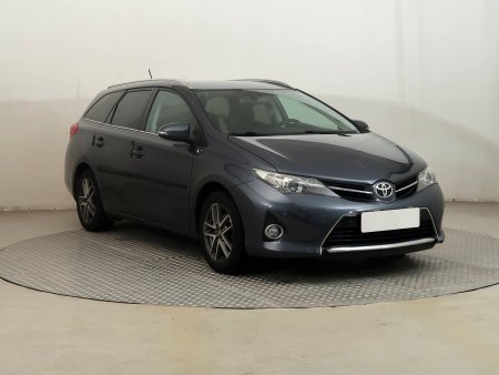 Toyota Auris, 2014