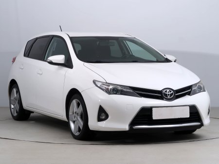 Toyota Auris, 2013