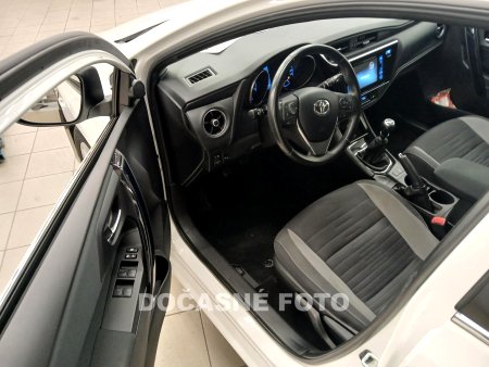 Toyota Auris, 2016 - pohled č. 3