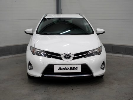 Toyota Auris, 2015 - pohled č. 2