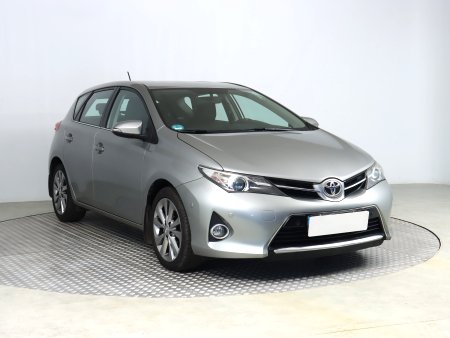 Toyota Auris, 2013