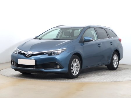 Toyota Auris, 2015 - pohled č. 3