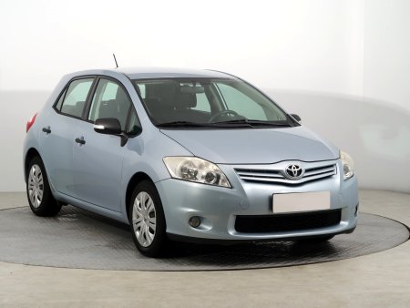 Toyota Auris, 2011
