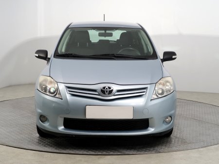Toyota Auris, 2011 - pohled č. 2
