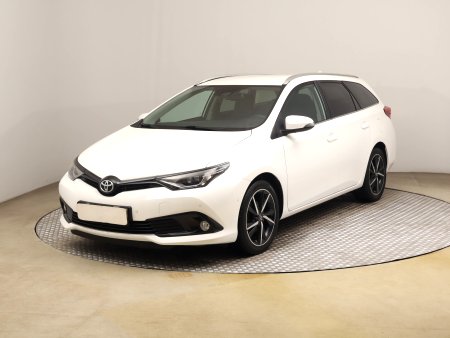 Toyota Auris, 2018 - pohled č. 3