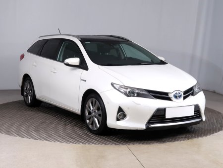 Toyota Auris, 2013