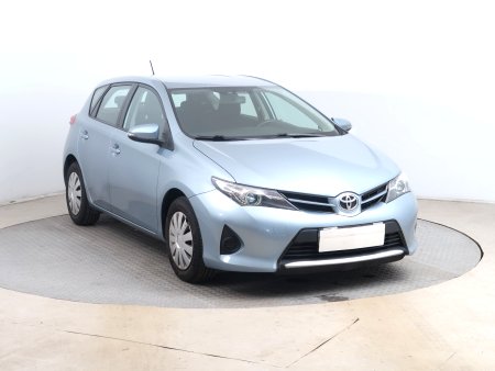 Toyota Auris, 2013