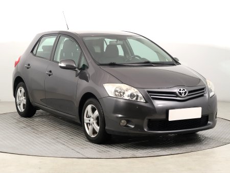Toyota Auris, 2012