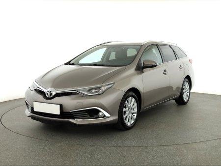 Toyota Auris, 2015 - pohled č. 3