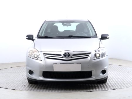 Toyota Auris, 2012 - pohled č. 2