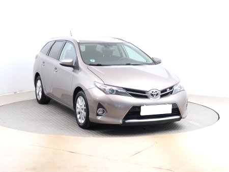 Toyota Auris, 2014