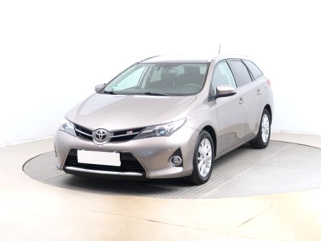 Toyota Auris, 2014 - pohled č. 3