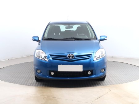 Toyota Auris, 2011 - pohled č. 2