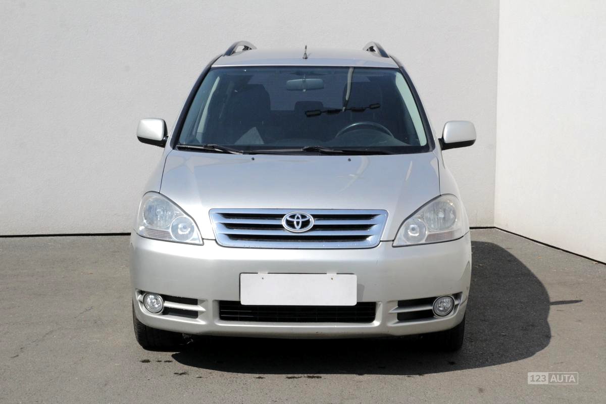 Toyota Avensis Verso, 2002 - pohled č. 2