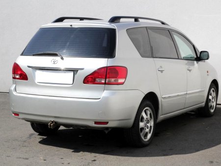 Toyota Avensis Verso, 2002 - pohled č. 5
