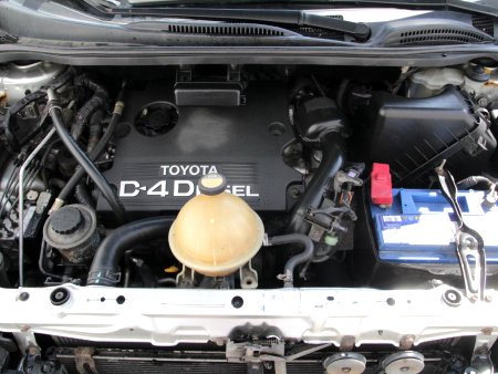 Toyota Avensis Verso, 2002 - pohled č. 9