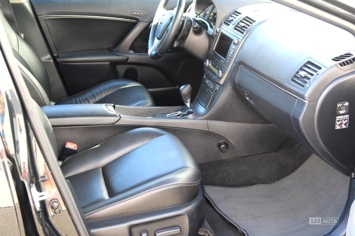 Toyota Avensis, 2010 - pohled č. 16