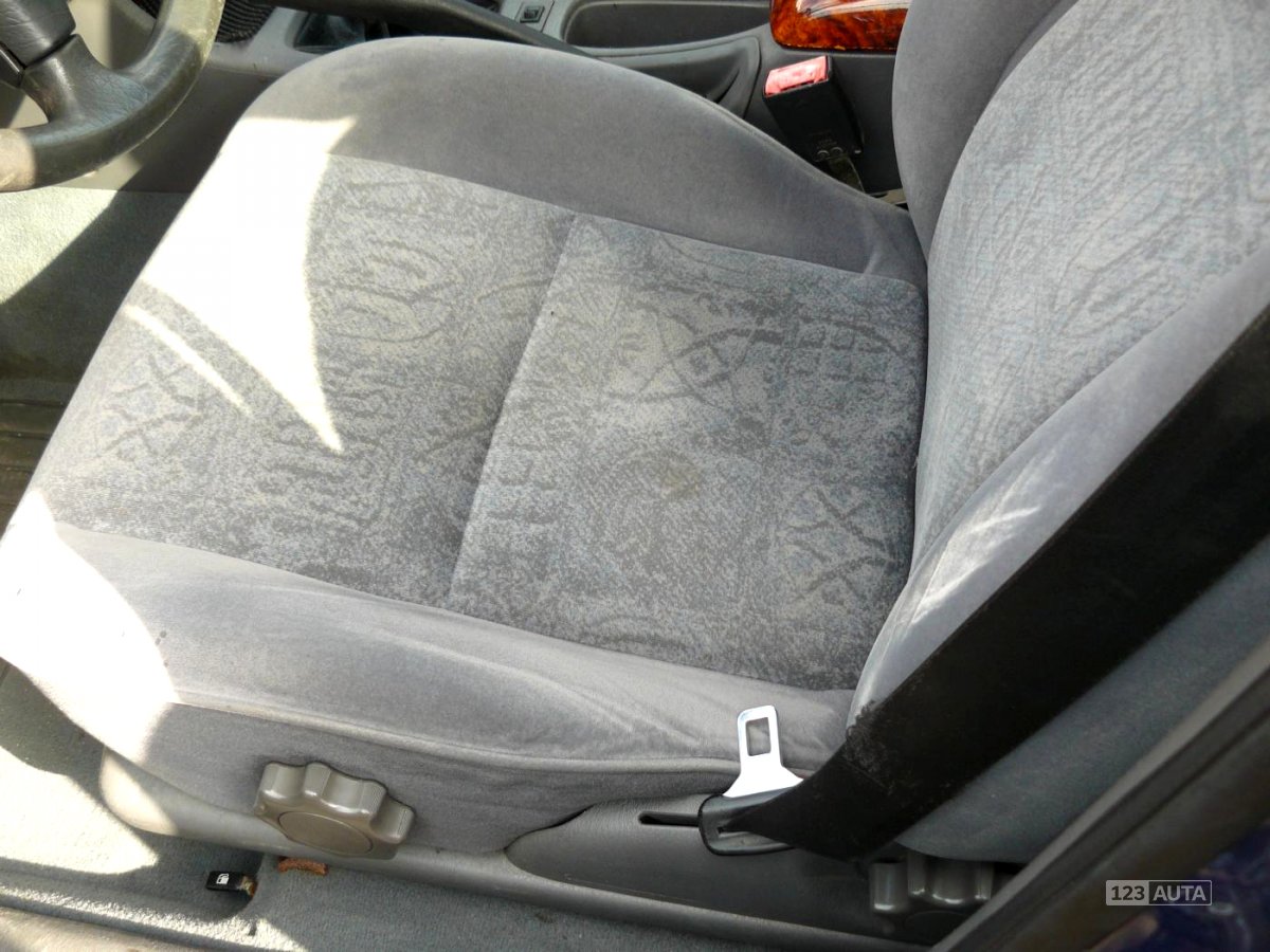 Toyota Avensis, 1999 - pohled č. 9