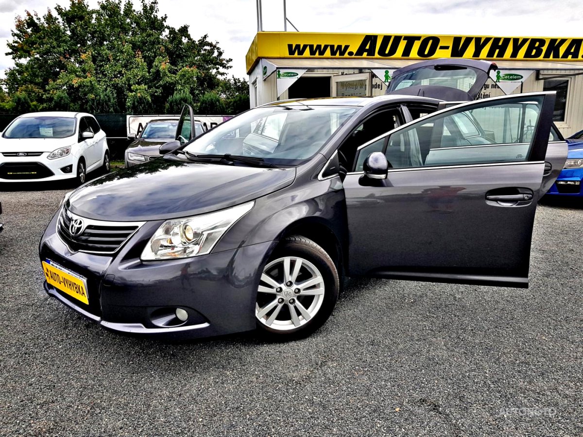 Toyota Avensis, 2011 - celkový pohled