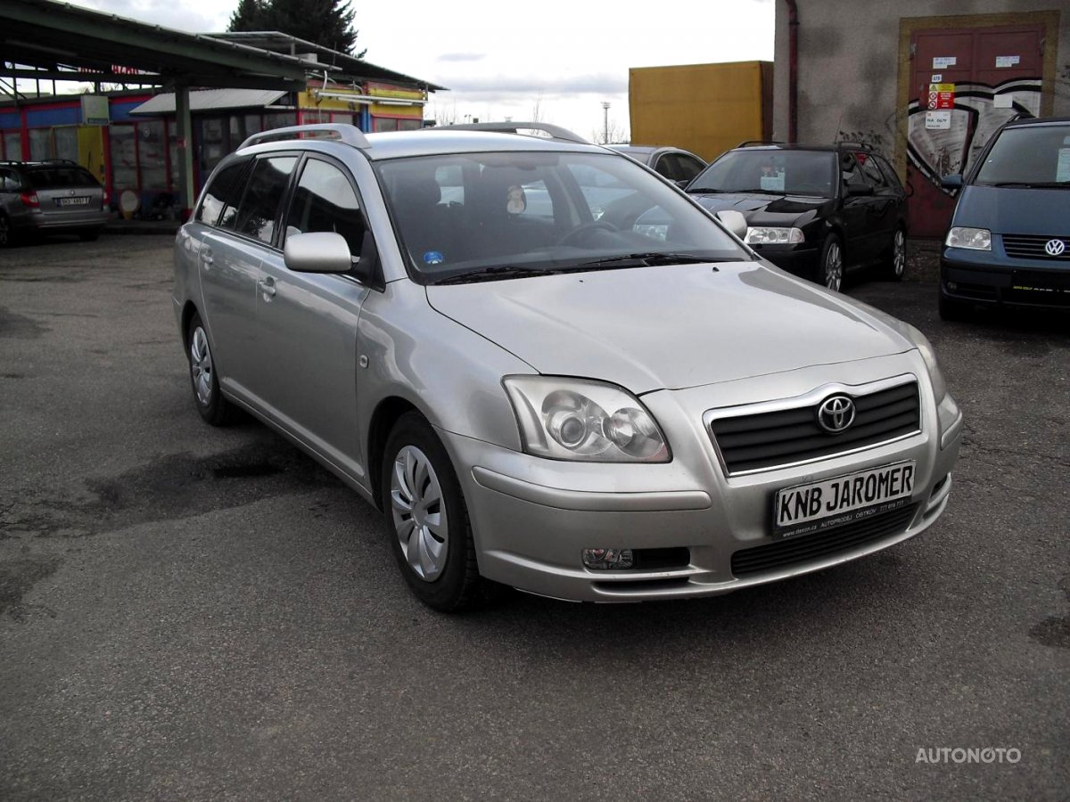 Toyota Avensis, 2003 - celkový pohled