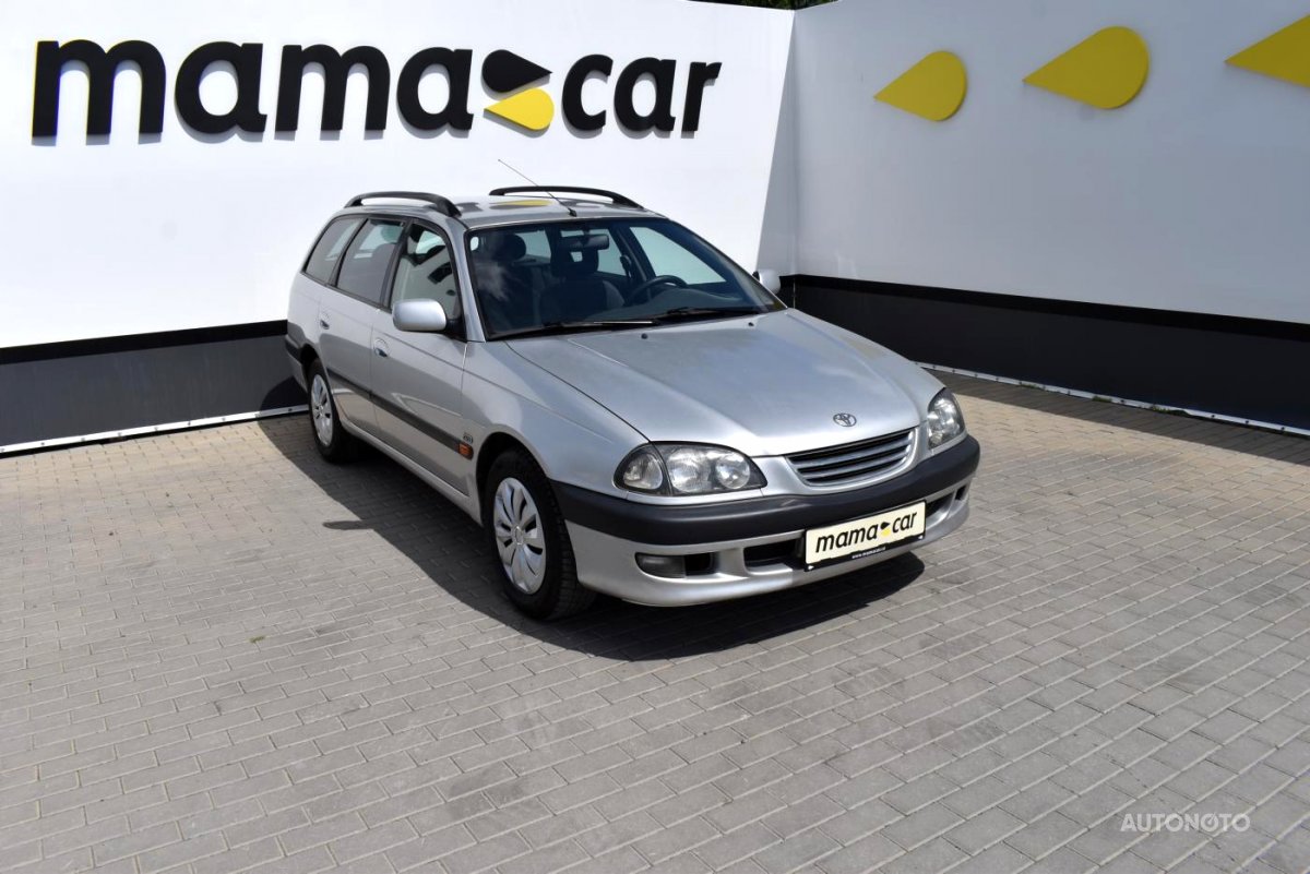 Toyota Avensis, 1998 - celkový pohled