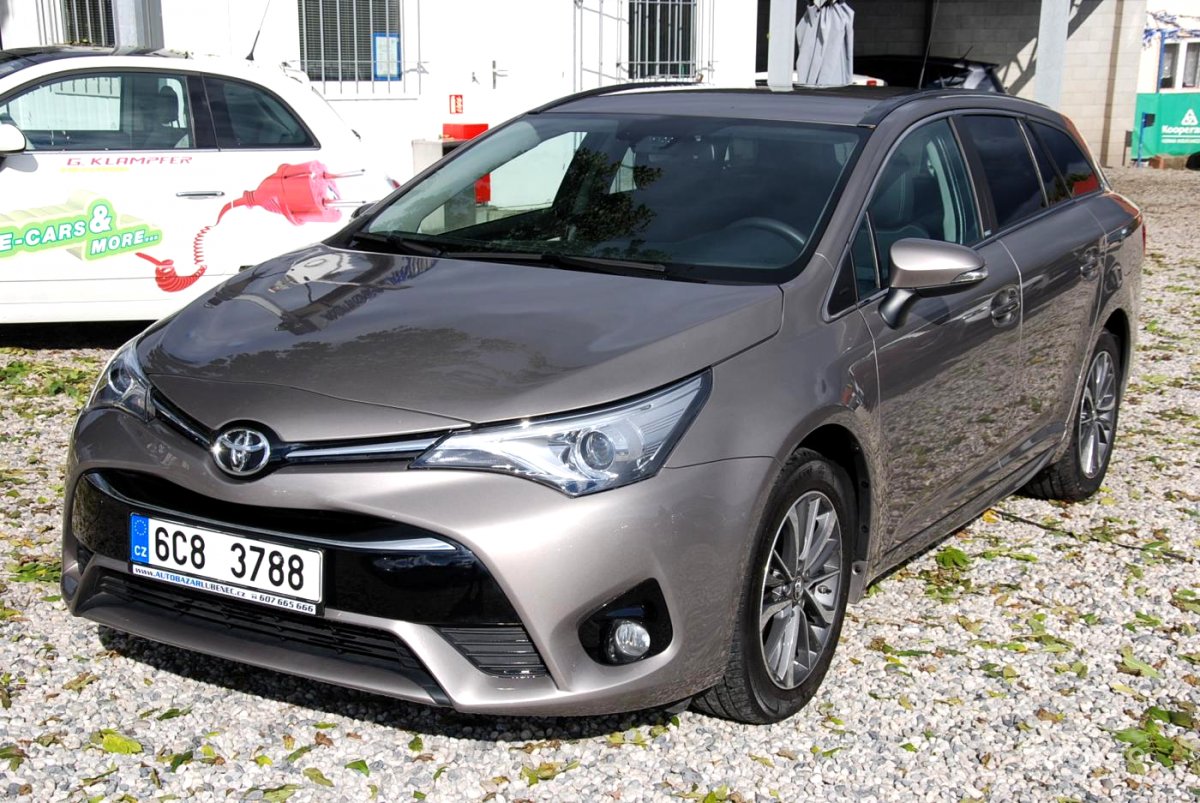 Toyota Avensis, 2016 - celkový pohled