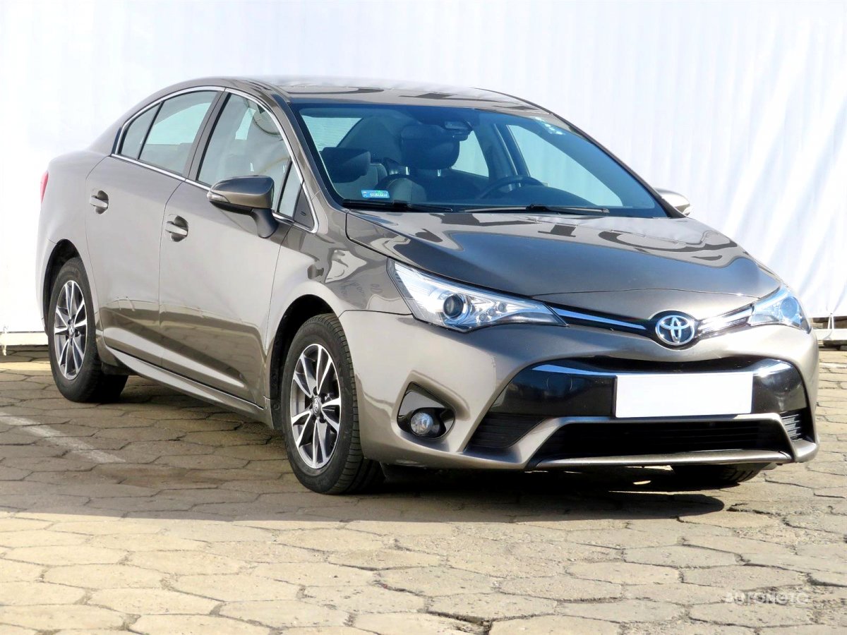 Toyota Avensis, 2017 - celkový pohled