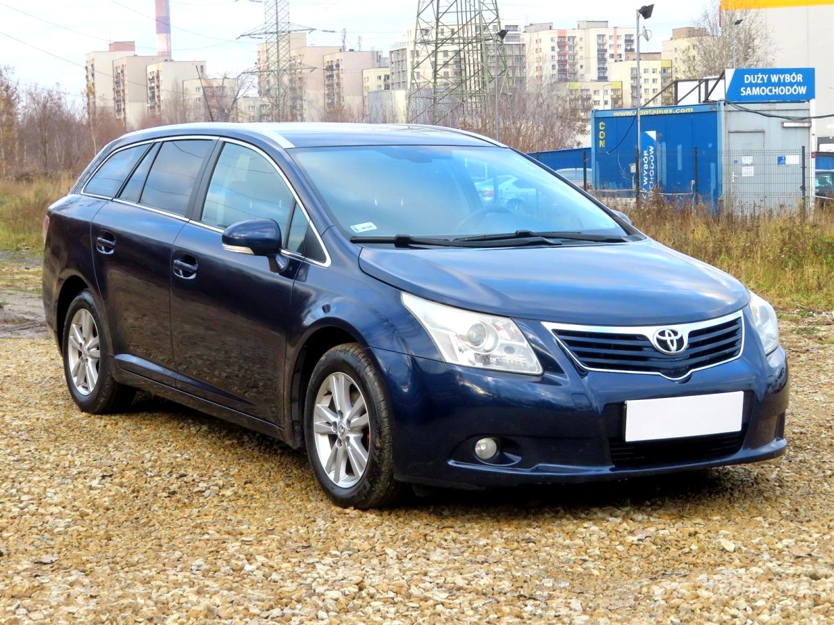 Toyota Avensis, 2011 - celkový pohled