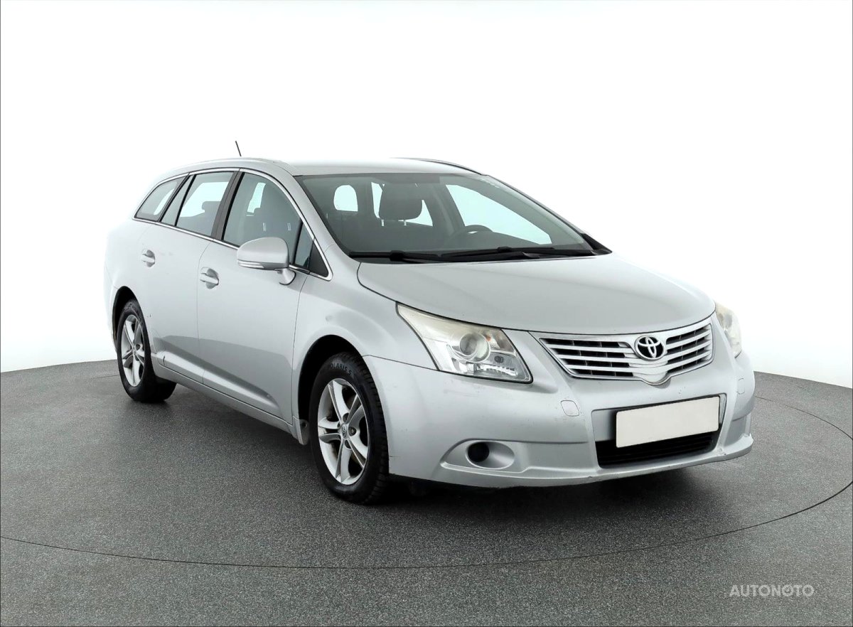 Toyota Avensis, 2010 - celkový pohled