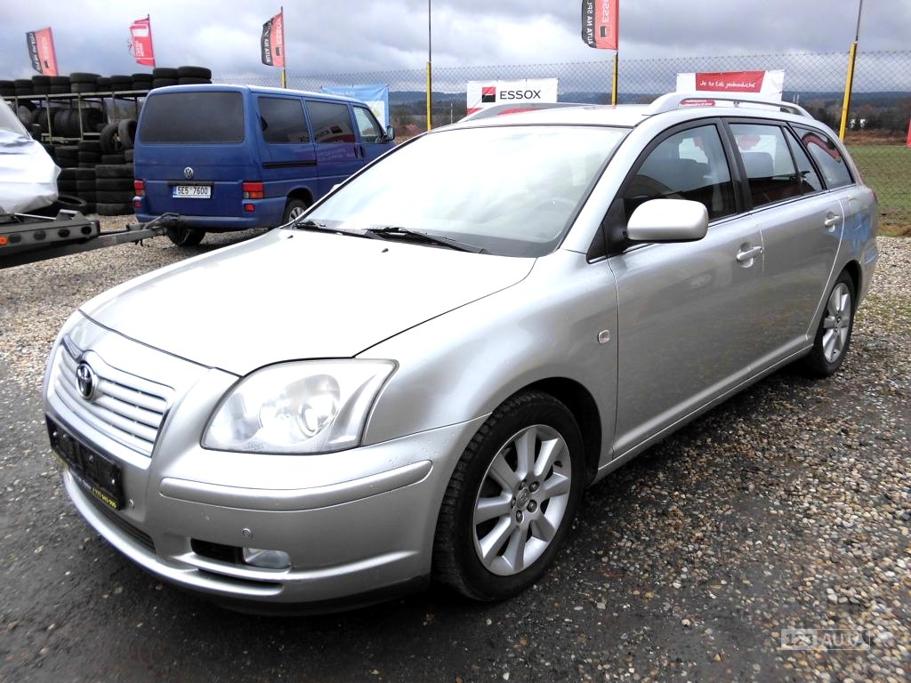 Toyota Avensis, 2003 - celkový pohled