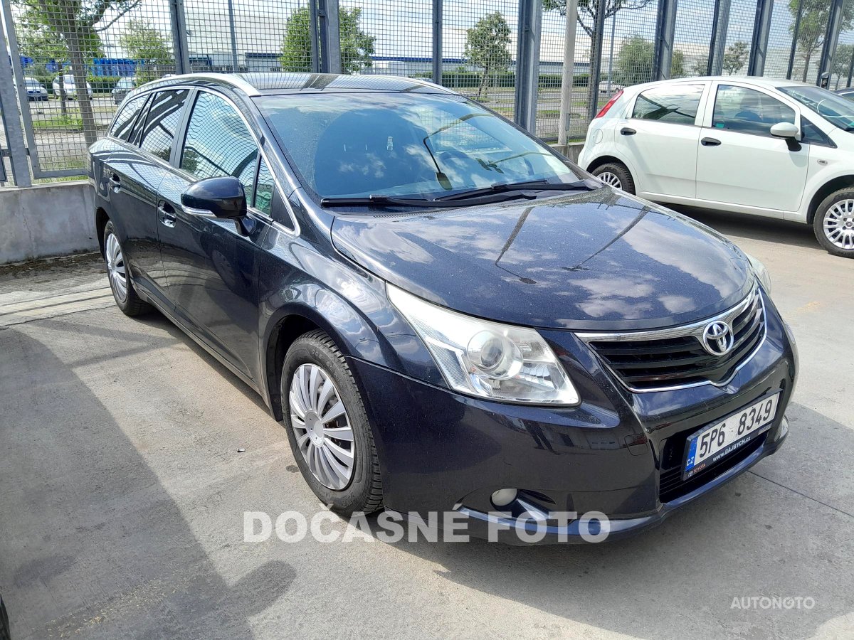 Toyota Avensis, 2010 - celkový pohled