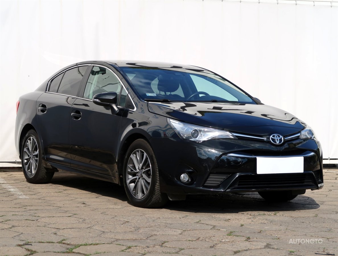 Toyota Avensis, 2017 - celkový pohled