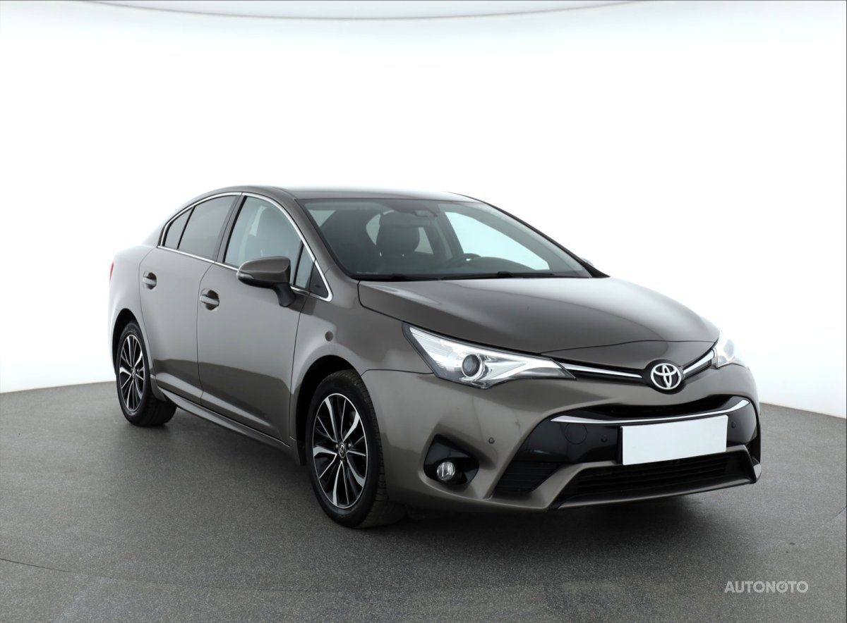 Toyota Avensis, 2019 - celkový pohled
