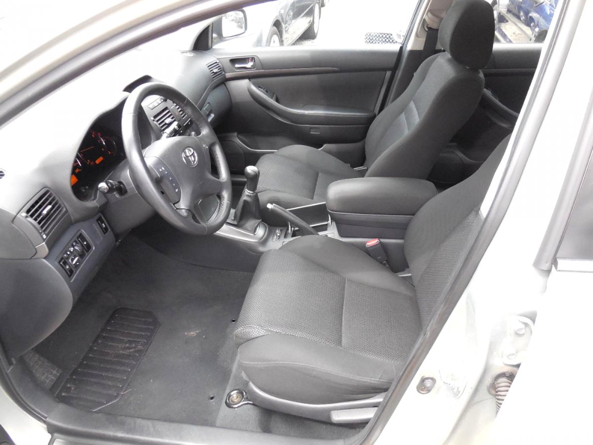 Toyota Avensis, 2004 - pohled č. 5