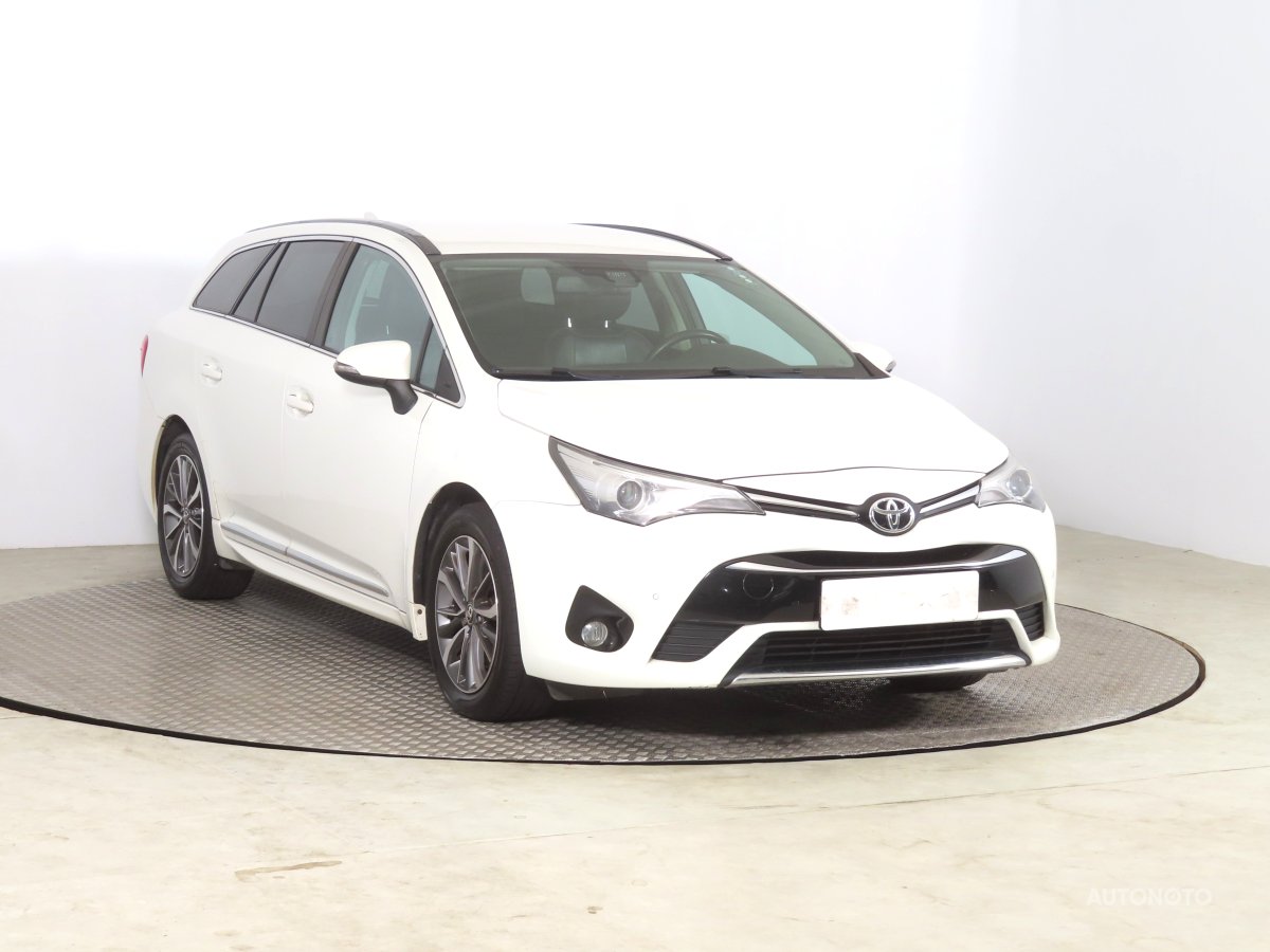 Toyota Avensis, 2015 - celkový pohled