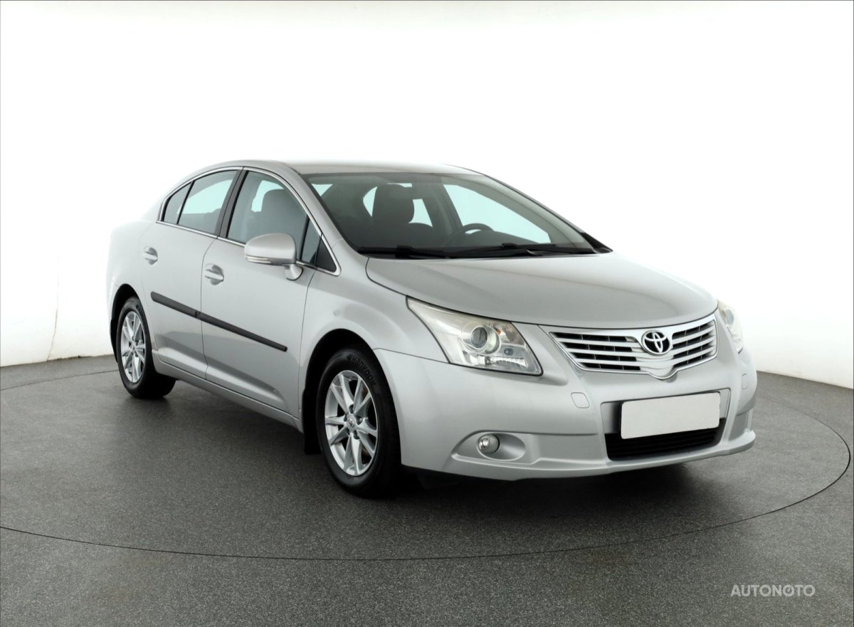 Toyota Avensis, 2010 - celkový pohled