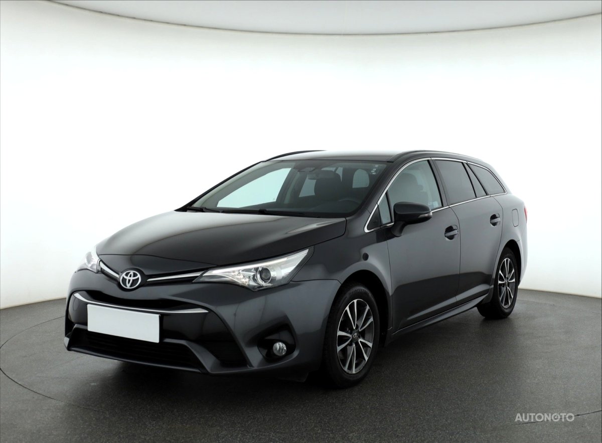 Toyota Avensis, 2018 - pohled č. 3