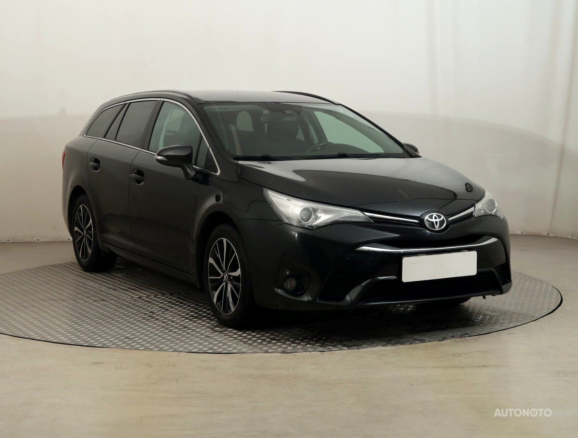 Toyota Avensis, 2019 - celkový pohled