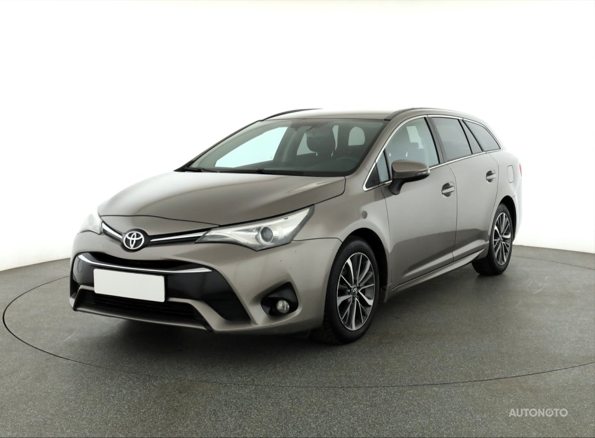 Toyota Avensis, 2016 - pohled č. 3