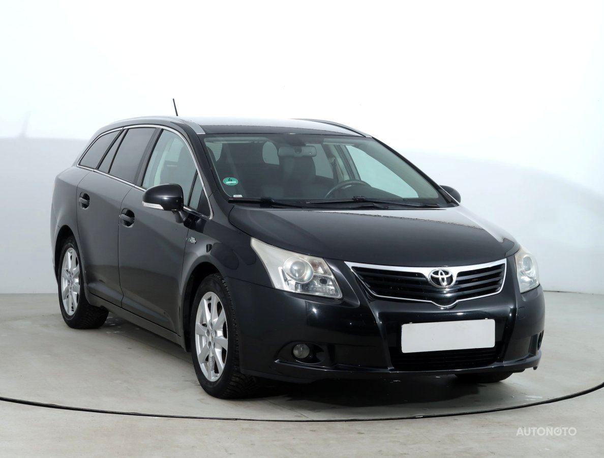Toyota Avensis, 2010 - celkový pohled