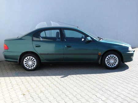 Toyota Avensis, 1999 - pohled č. 4
