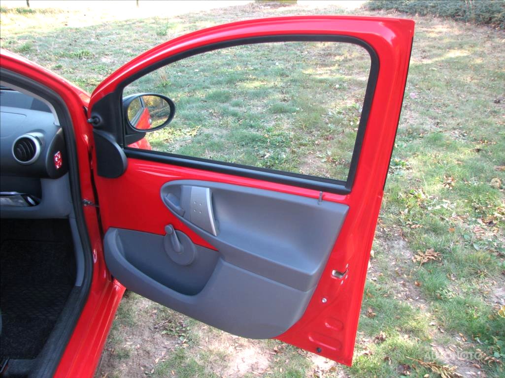 Toyota Aygo, 2010 - pohled č. 7