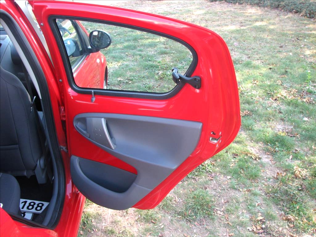 Toyota Aygo, 2010 - pohled č. 9