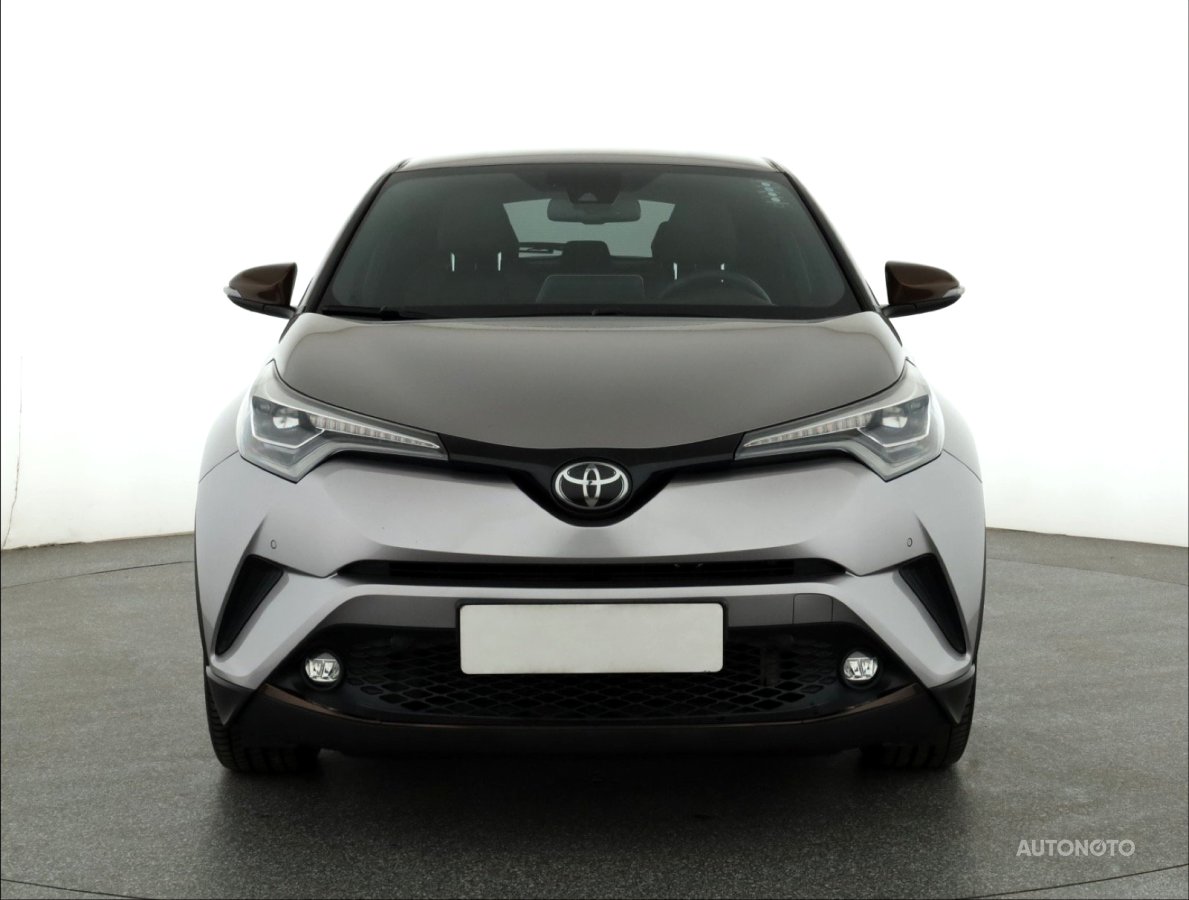 Toyota C-HR, 2018 - pohled č. 2