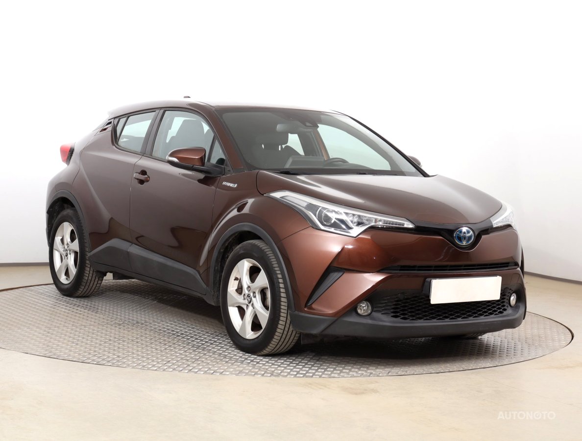 Toyota C-HR, 2018 - pohled č. 1