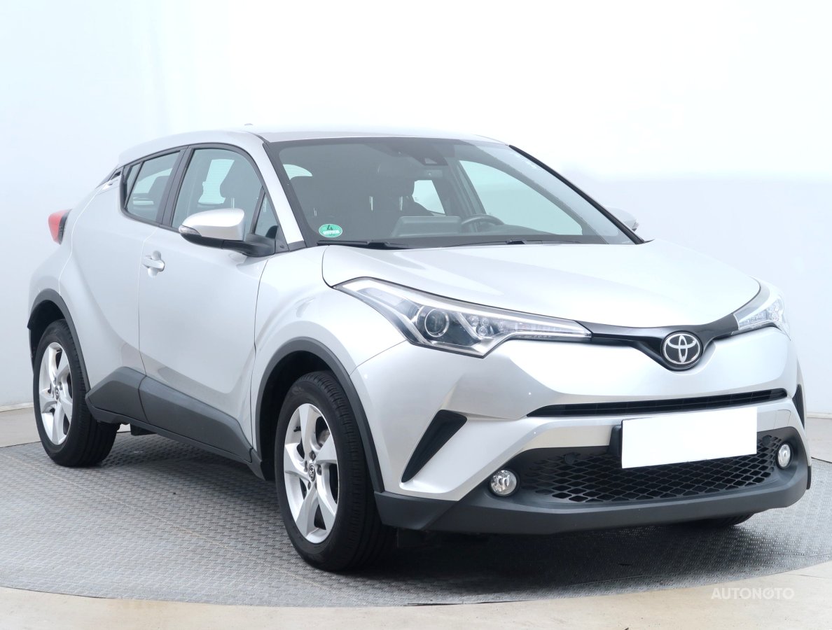 Toyota C-HR, 2017 - celkový pohled