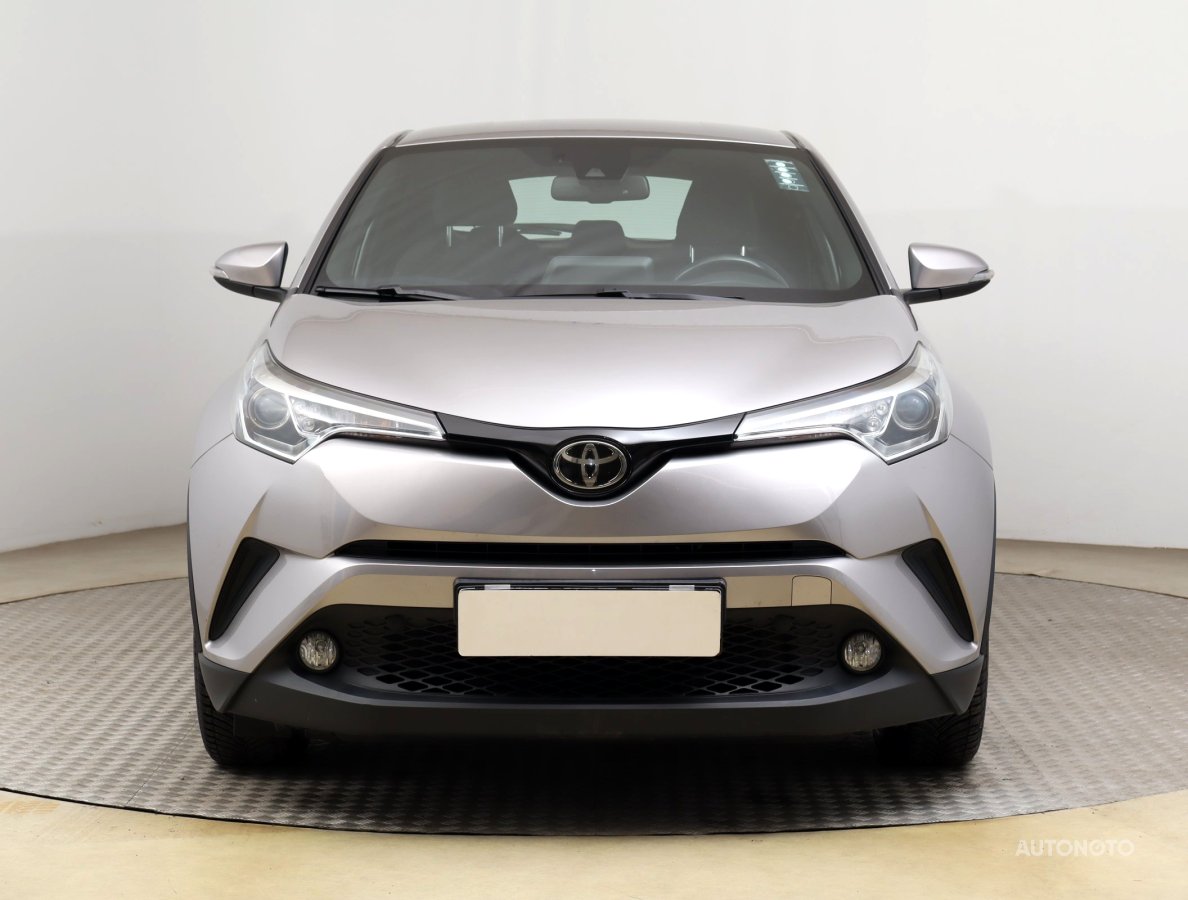 Toyota C-HR, 2018 - pohled č. 2